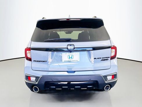 Used 2024 Honda Passport Black Edition image 6
