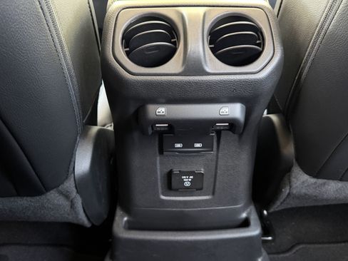 Used 2023 Jeep Wrangler Sahara w/ LED Lighting Group AWD/4WD image 13