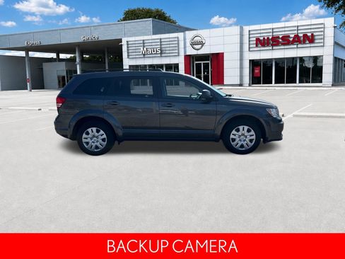 Used 2020 Dodge Journey SE FWD image 4