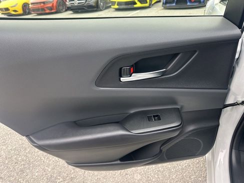 Used 2025 Toyota Prius XLE image 26