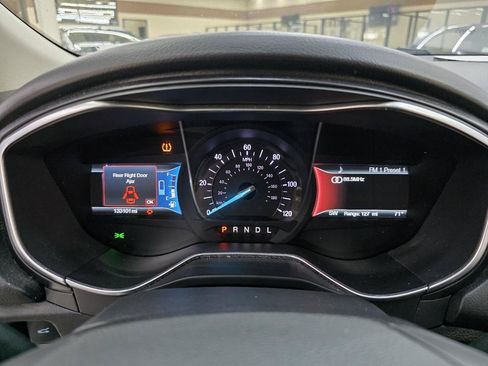 Used 2018 Ford Fusion Titanium FWD image 28