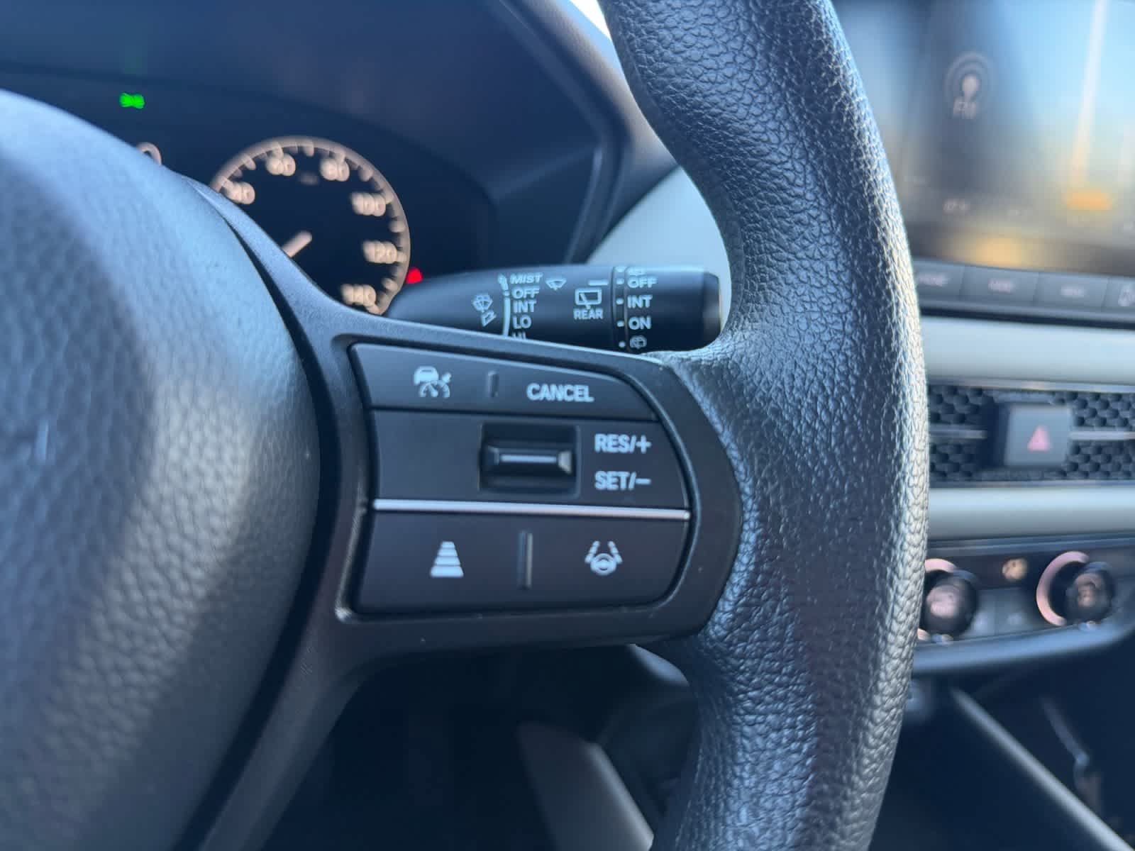 Used 2025 Honda HR-V LX image 22