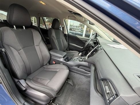Used 2022 Subaru Outback Premium image 12