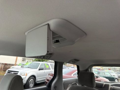 Used 2004 Toyota Sienna LE image 12