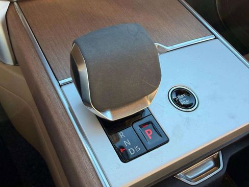 Used 2024 Land Rover Range Rover SE image 34