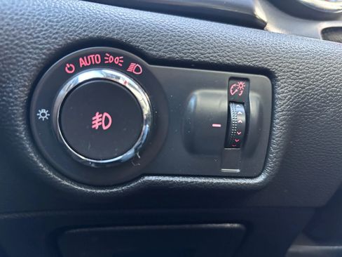 Used 2019 Buick Cascada Sport Touring w/ Dark Effects Package image 20