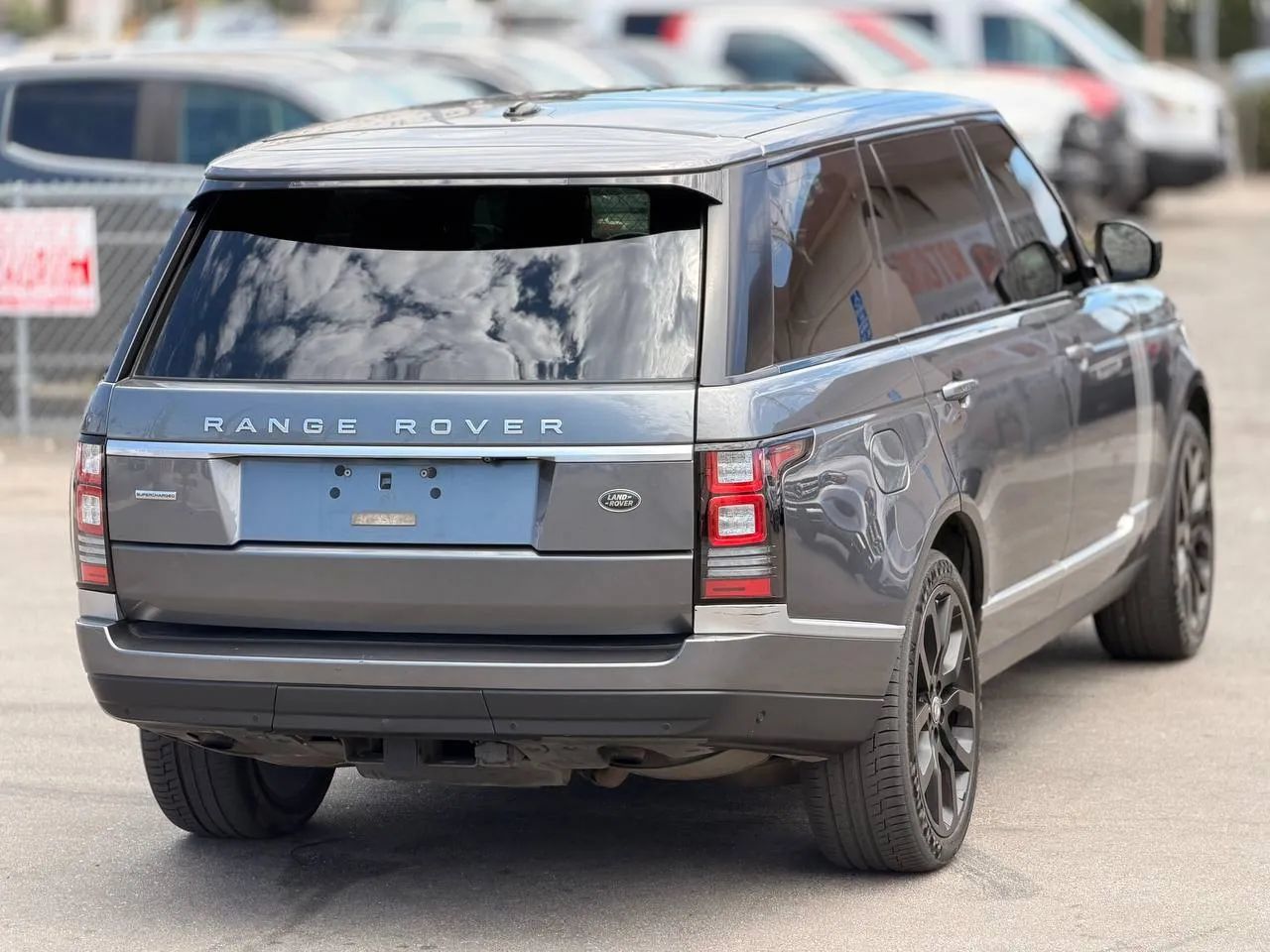 Used 2015 Land Rover Range Rover Long Wheelbase Supercharged AWD/4WD image 17
