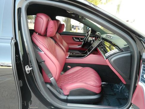 Used 2024 Mercedes-Benz S 580 4MATIC Sedan w/ AMG Line image 28