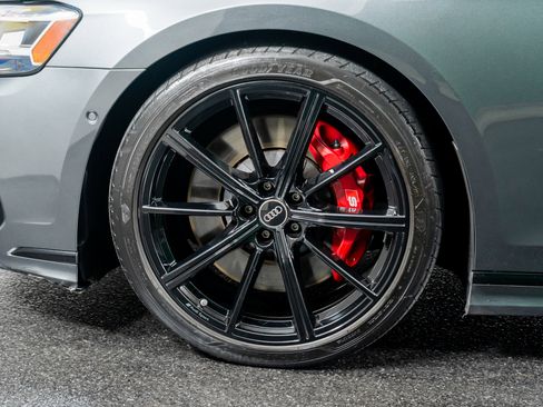 Used 2022 Audi S8 4.0T w/ S8 Executive Package image 19