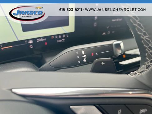 Used 2025 Buick Enclave Preferred AWD/4WD image 16