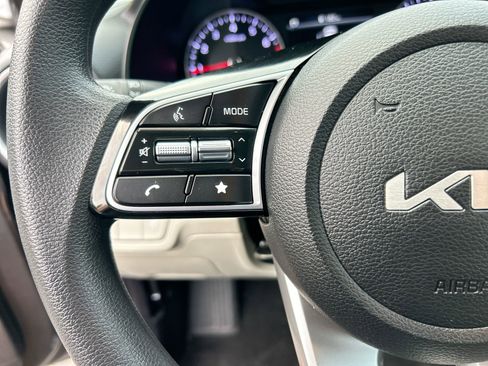 Used 2023 Kia Forte LXS image 20