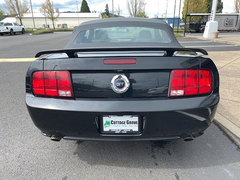 Used 2006 Ford Mustang GT Premium image 8