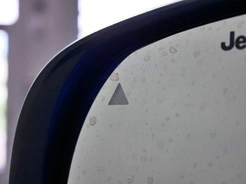 Used 2024 Jeep Compass Sport image 32