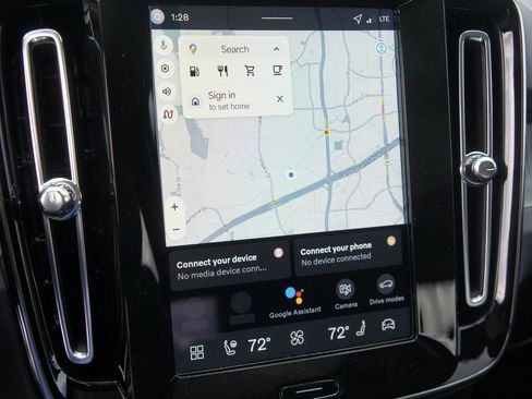 New 2026 Volvo XC40 B5 Plus w/ Protection Package Premier image 13