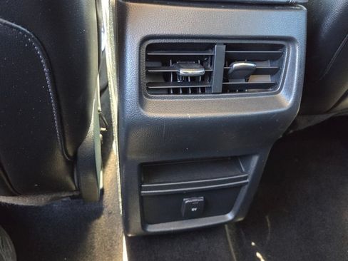 Used 2020 Ford Edge SEL FWD image 8