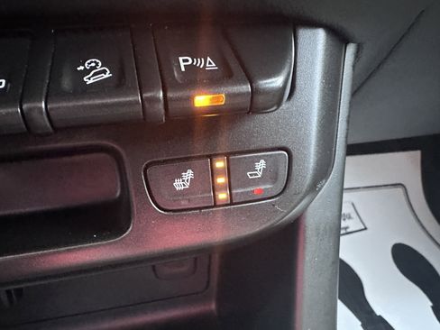 Used 2022 GMC Canyon AT4 image 19