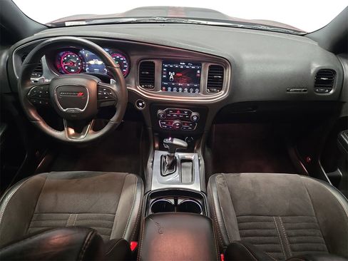 Used 2017 Dodge Charger R/T image 9