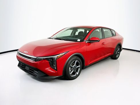 Used 2025 Kia K4 LXS image 3