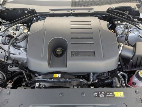 Used 2026 Land Rover Defender 110 X-Dynamic SE AWD/4WD image 18