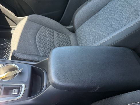 Used 2023 Chevrolet Equinox LT FWD image 14