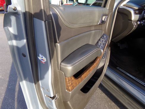 Used 2016 Chevrolet Suburban LT image 72