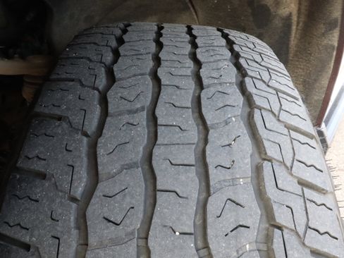 Used 2022 GMC Yukon XL SLT w/ SLT Luxury Package image 17