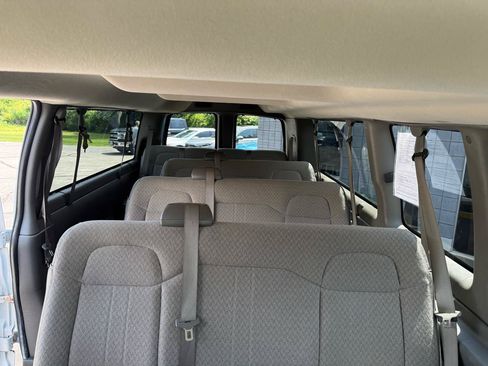Used 2018 GMC Savana 3500 LS RWD image 14