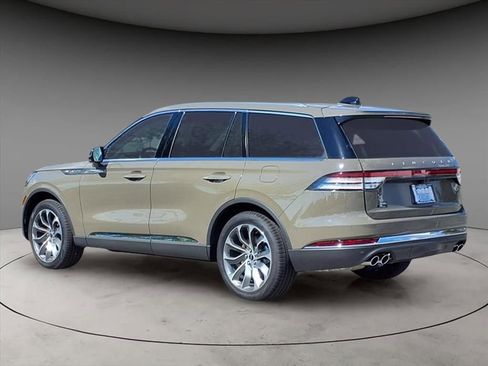 New 2025 Lincoln Aviator AWD w/ Equipment Group 101A image 3