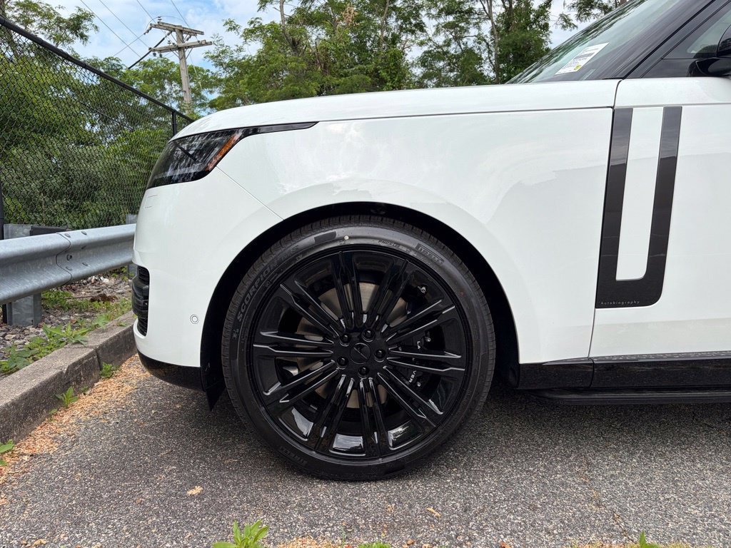 New 2026 Land Rover Range Rover Autobiography AWD/4WD image 9
