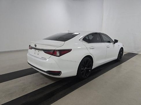 Used 2023 Lexus ES 300h F Sport FWD image 4