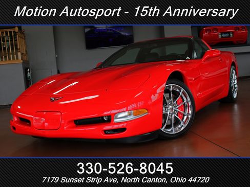 Used 2004 Chevrolet Corvette Coupe w/ Preferred Equipment Group RWD image 49
