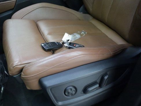 Used 2022 Audi Q5 e Premium Plus image 32