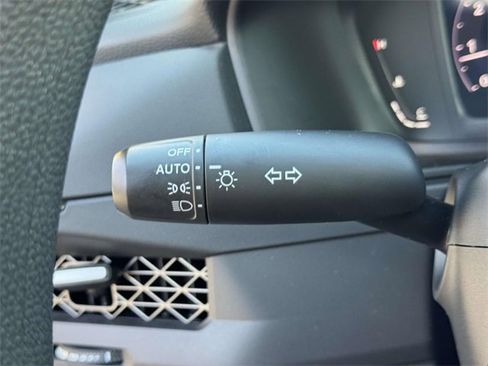 Certified 2023 Honda Accord EX image 22