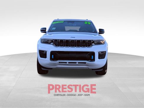 Used 2024 Jeep Grand Cherokee Overland w/ Advanced Protech Group III AWD/4WD image 3