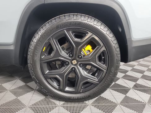 Used 2022 Rivian R1S Launch Edition AWD/4WD image 10