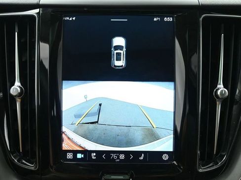 Used 2023 Volvo XC60 B5 Core image 28