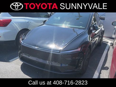 Used 2026 Tesla Model Y 2WD image 1