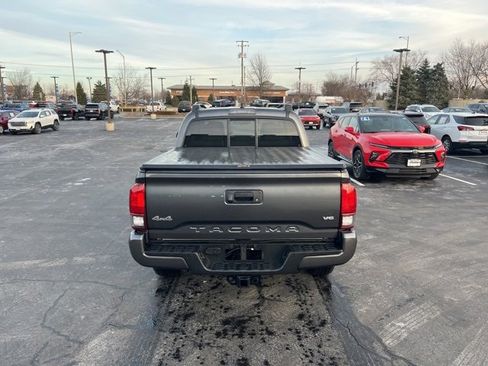Used 2023 Toyota Tacoma SR image 4