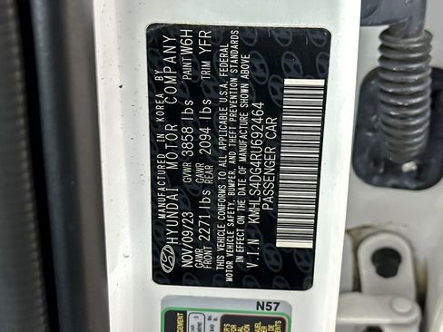 Used 2024 Hyundai Elantra SEL w/ Convenience Package FWD image 27