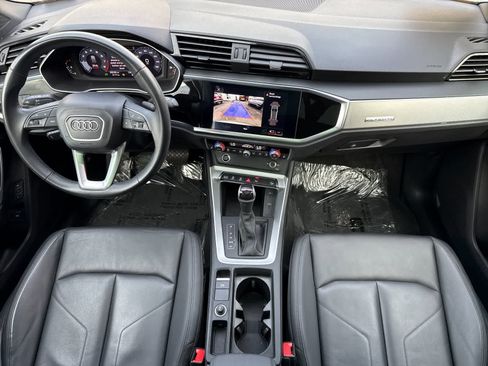 Used 2022 Audi Q3 2.0T Premium w/ Convenience Package image 3