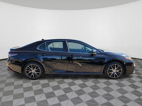 Used 2024 Toyota Camry SE w/ Convenience Package FWD image 6
