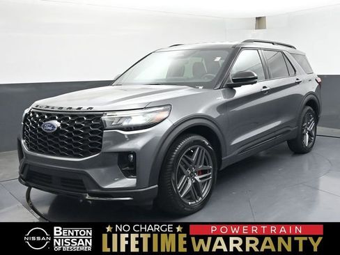 Used 2025 Ford Explorer ST-Line w/ ST-Line Street Pack AWD/4WD image 1