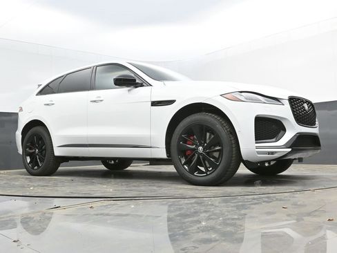 New 2026 Jaguar F-PACE R-Dynamic S image 30