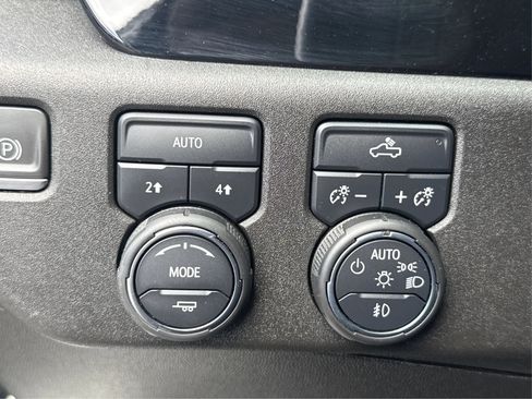 Used 2023 Chevrolet Silverado 1500 RST w/ Protection Package AWD/4WD image 17