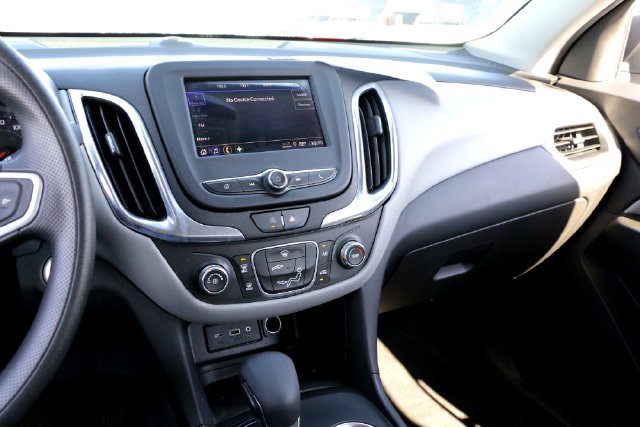 Used 2022 Chevrolet Equinox LS w/ LS Convenience Package AWD/4WD image 18