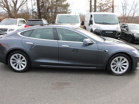 Used 2018 Tesla Model S 100D image 9