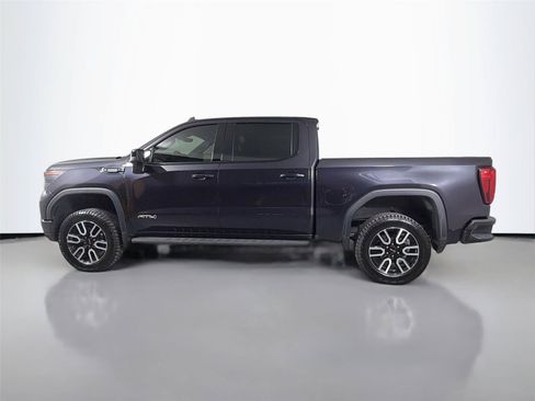 Used 2022 GMC Sierra 1500 AT4 w/ Technology Package AWD/4WD image 9