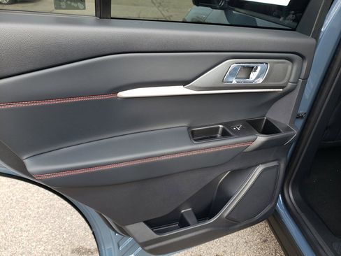 New 2026 Ford Explorer ST-Line w/ ST-Line Street Pack image 14