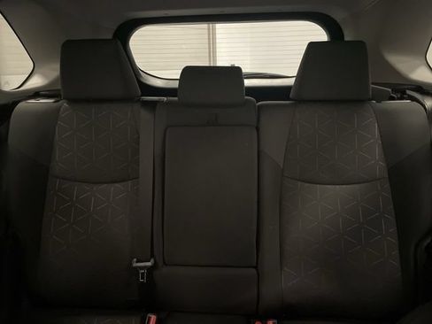 Used 2021 Toyota RAV4 XLE AWD/4WD image 21