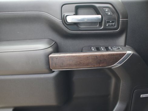 Used 2021 GMC Sierra 2500 Denali w/ Denali Black Diamond Edition image 29